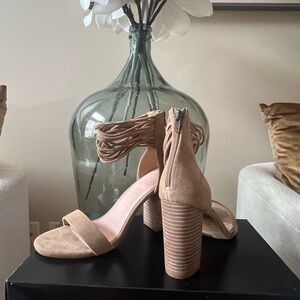 SIZE 10 BRAND NEW TAN/NEUTRAL HEEL WITH STRAPS AROUND ANKLE. GREAT FOR BRUNCH!